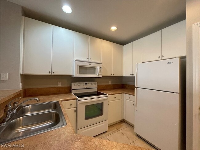 Building Photo - 8711 Athena Ct