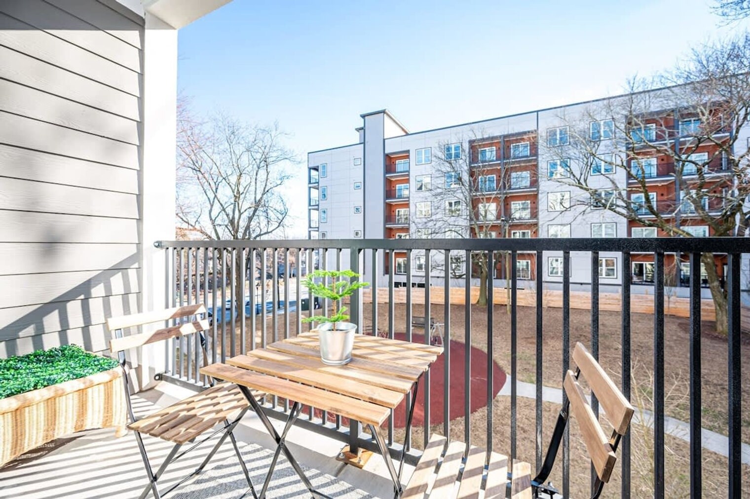 Building Photo - 542 Boulevard NE