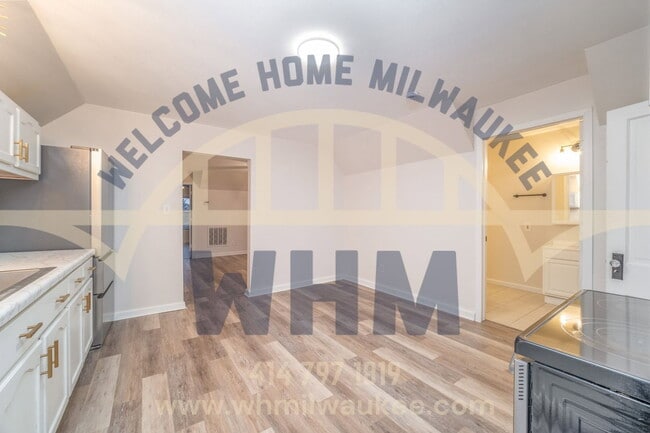 Building Photo - N90w16736 Roosevelt Dr