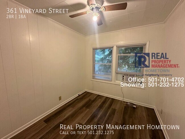 Building Photo - 361 Vineyard St