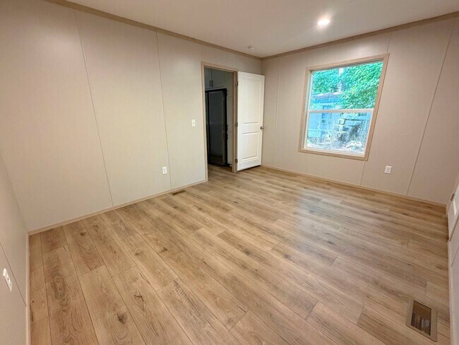 Building Photo - 30535 Black Duck Dr