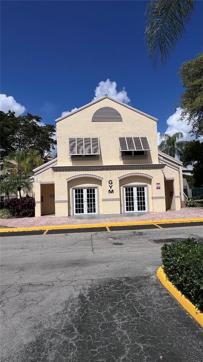 Building Photo - 8215 Lake Dr