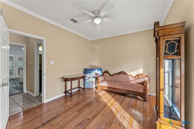 Building Photo - 1060 Great Oaks Dr
