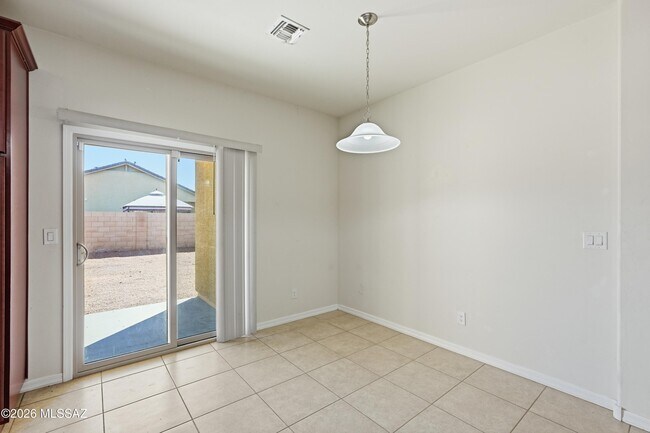 Building Photo - 6737 S Cut Bow Dr