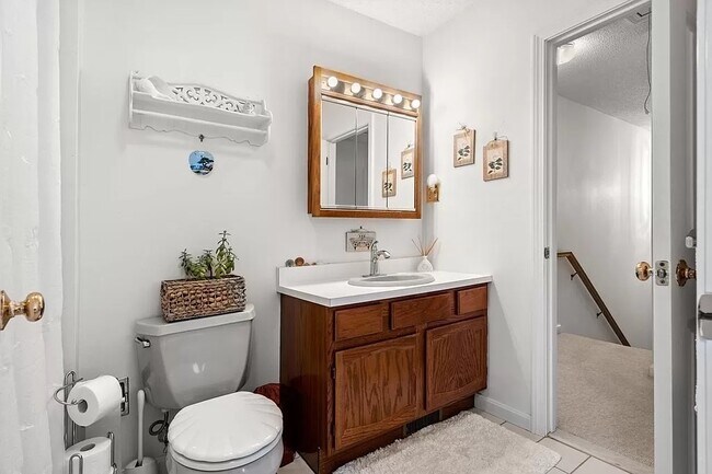 Building Photo - 305 Salem St