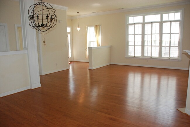 Building Photo - Renovated house for rent at Villages of We...