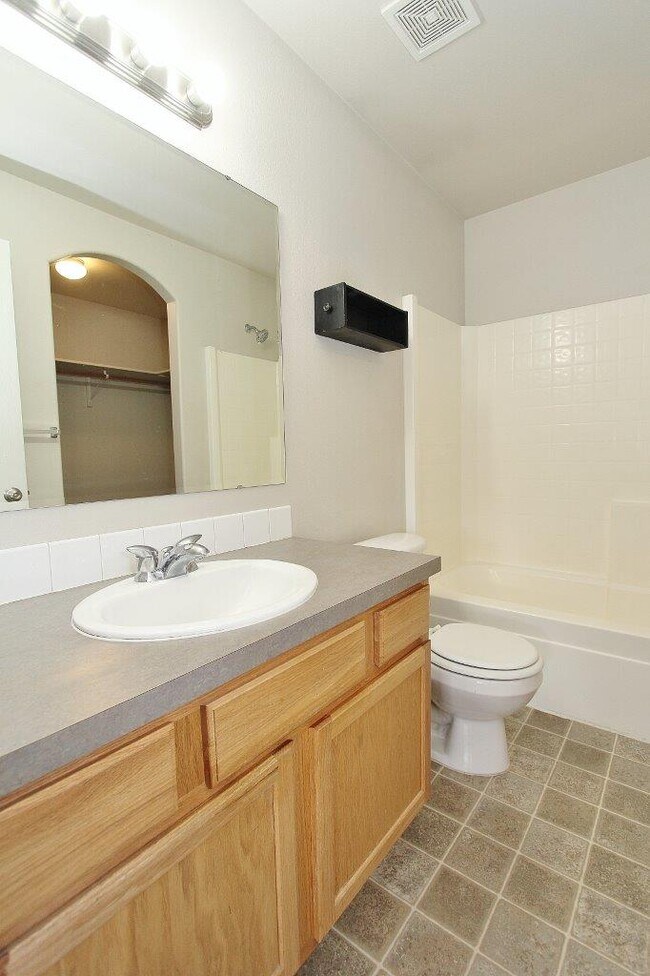 Building Photo - 3240 W Wave Dr