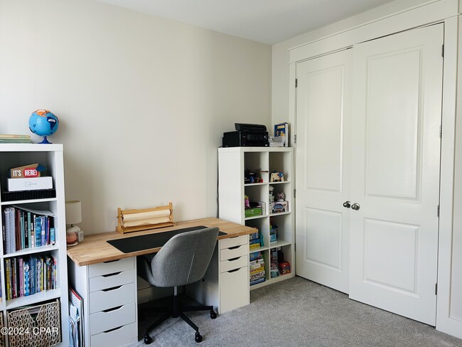 Building Photo - 2304 Calamint St