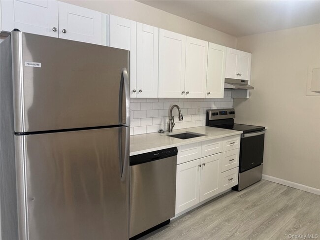 Building Photo - 3 Toms Point Ln