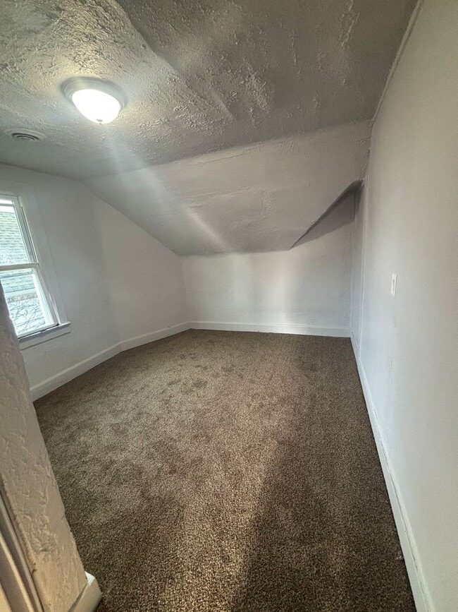 Building Photo - 3147 W 54th St