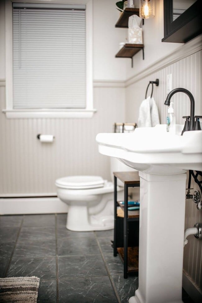 Building Photo - 130 N Grant St