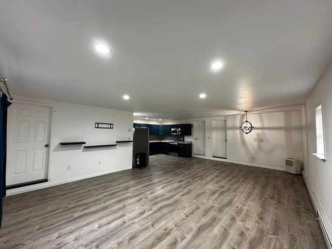 Building Photo - 863 Stol Dr