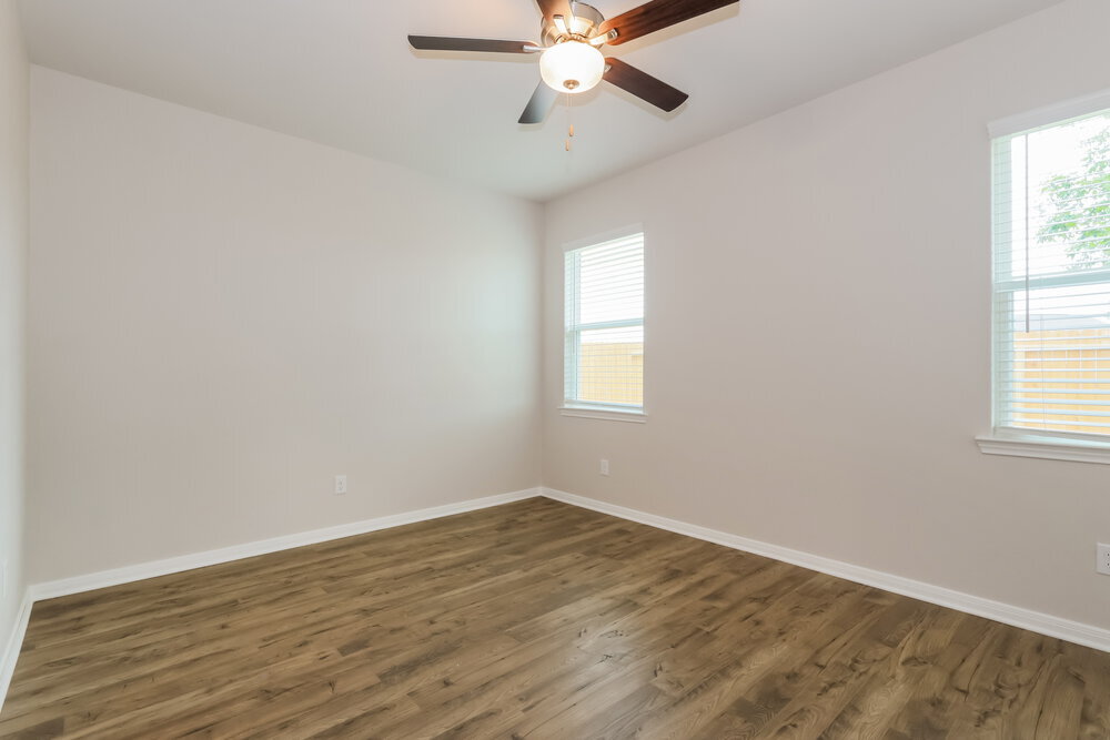 Building Photo - 15642 Plum Brk Dr