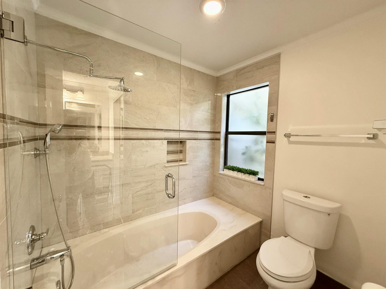 Building Photo - 13135 Chadwick Ct