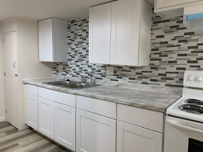 Building Photo - 306 NW 16th St