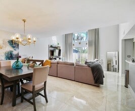 Building Photo - 550 NW 210th St