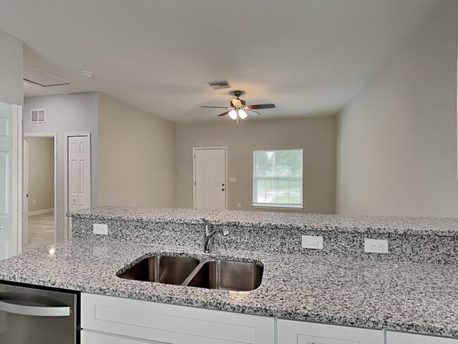 Building Photo - 1004 Dampierre Ct