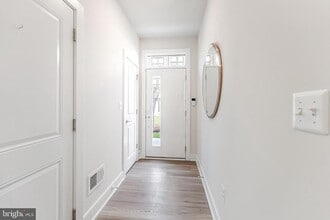 Building Photo - 12742 Verdant Wy