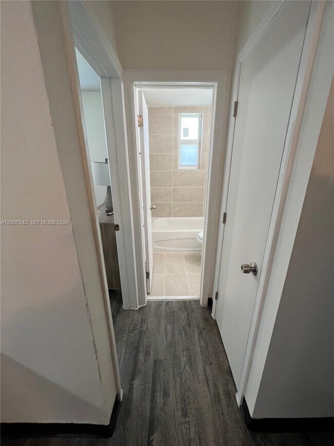 Building Photo - 1191 NW 8th Street Rd