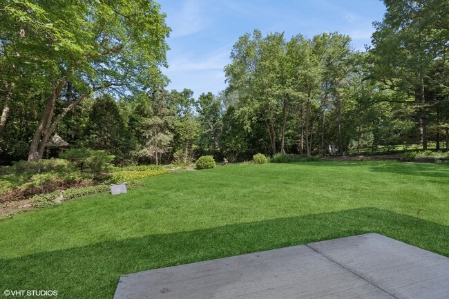 Building Photo - 160 N Forest View Dr