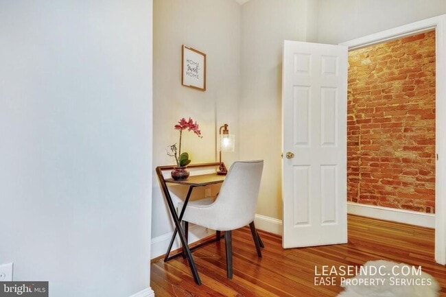 Building Photo - 766 Harvard St NW