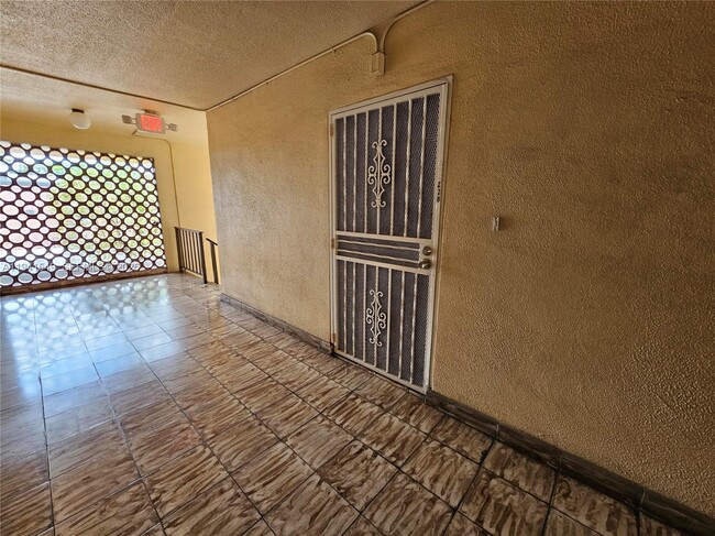 Building Photo - 8990 SW 24th St