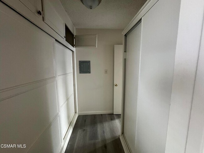 Building Photo - 13507 Victory Blvd