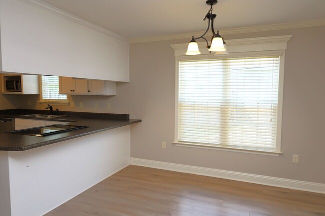 Building Photo - 4110 Barrington Dr