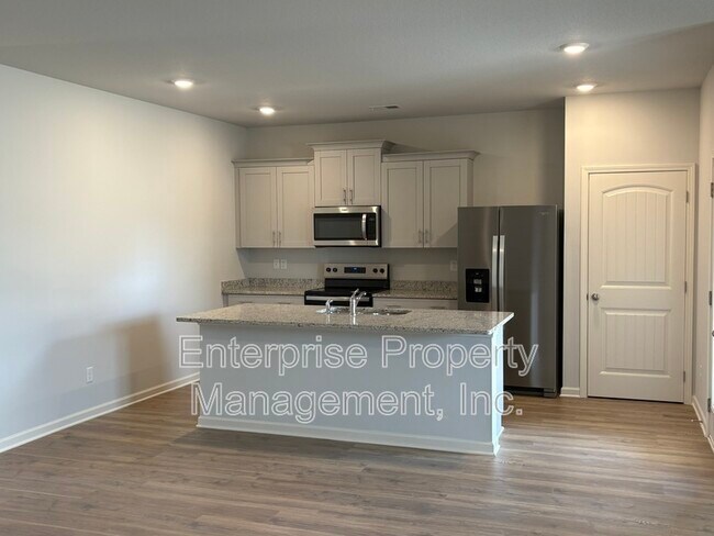 Building Photo - 265 Kipling Dr