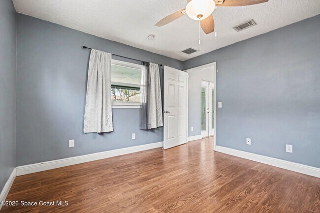 Building Photo - 512 Dijon Dr