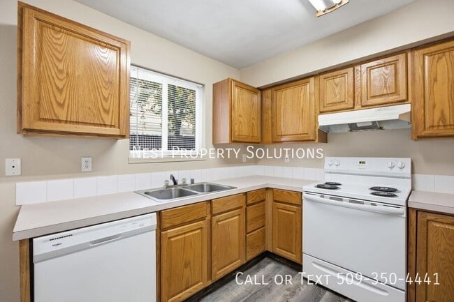 Building Photo - 1824 W Crouse St
