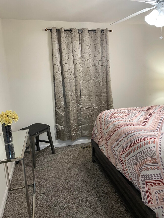 Building Photo - 1331 Stratton Place Dr