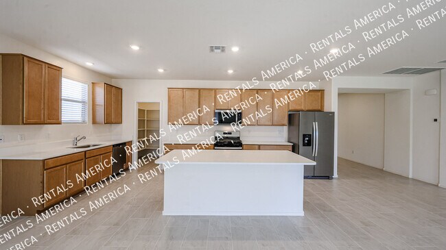 Building Photo - 17175 W Blue Sky Dr