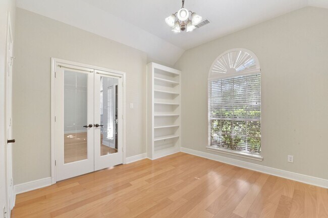 Building Photo - Remodeled & Ready: Bright, Functional Home...