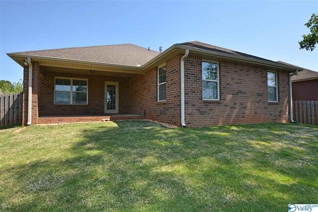 Building Photo - 106 Forest Glade Dr