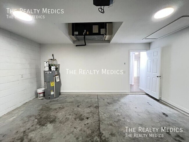 Building Photo - 36 Malauka Loop