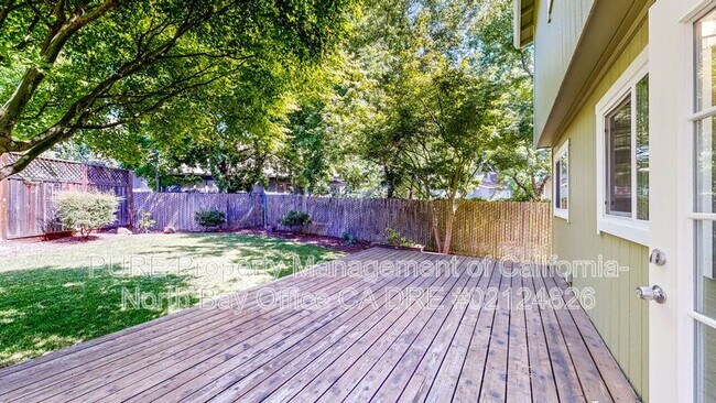 Building Photo - 360 Manka Cir