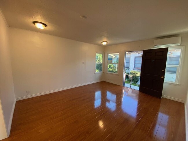 LIVING ROOM - 4325 Overland Ave