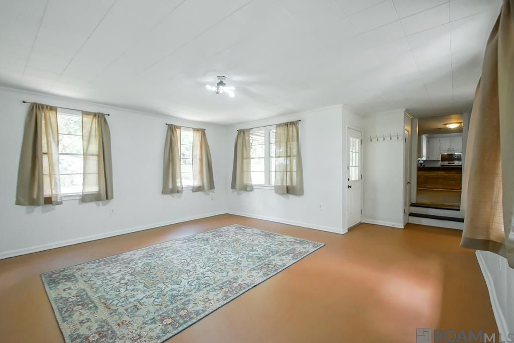 Building Photo - 110 St Jude St