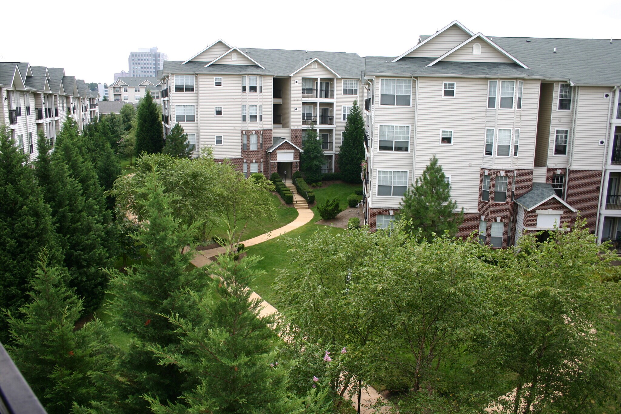 Condominium complex - 1570 Spring Gate Dr