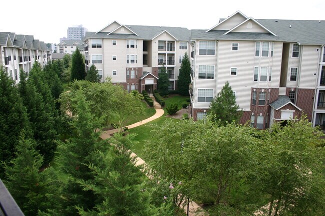 1570 Spring Gate Dr - 1570 Spring Gate Dr McLean VA 22102 | Apartment ...