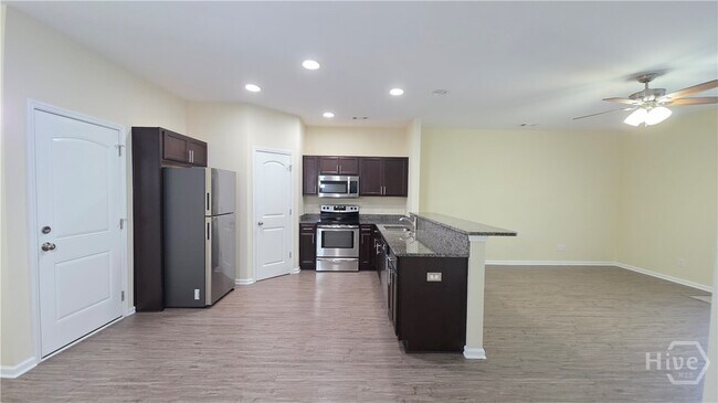 Primary Photo - 30 Cantle Dr