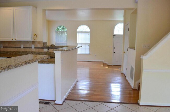 Building Photo - 6863 Drifton Ct
