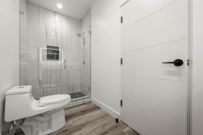 Building Photo - 1920 S Sherbourne Dr