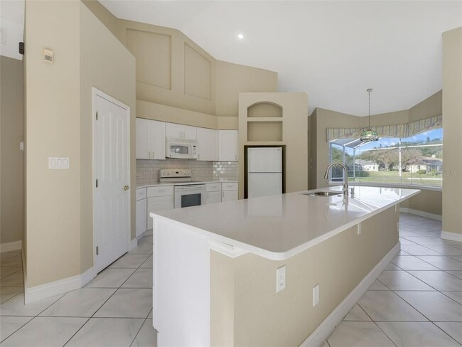 Building Photo - 7871 Canyon Lake Cir