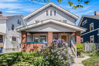 Building Photo - 1321 Bemis St SE