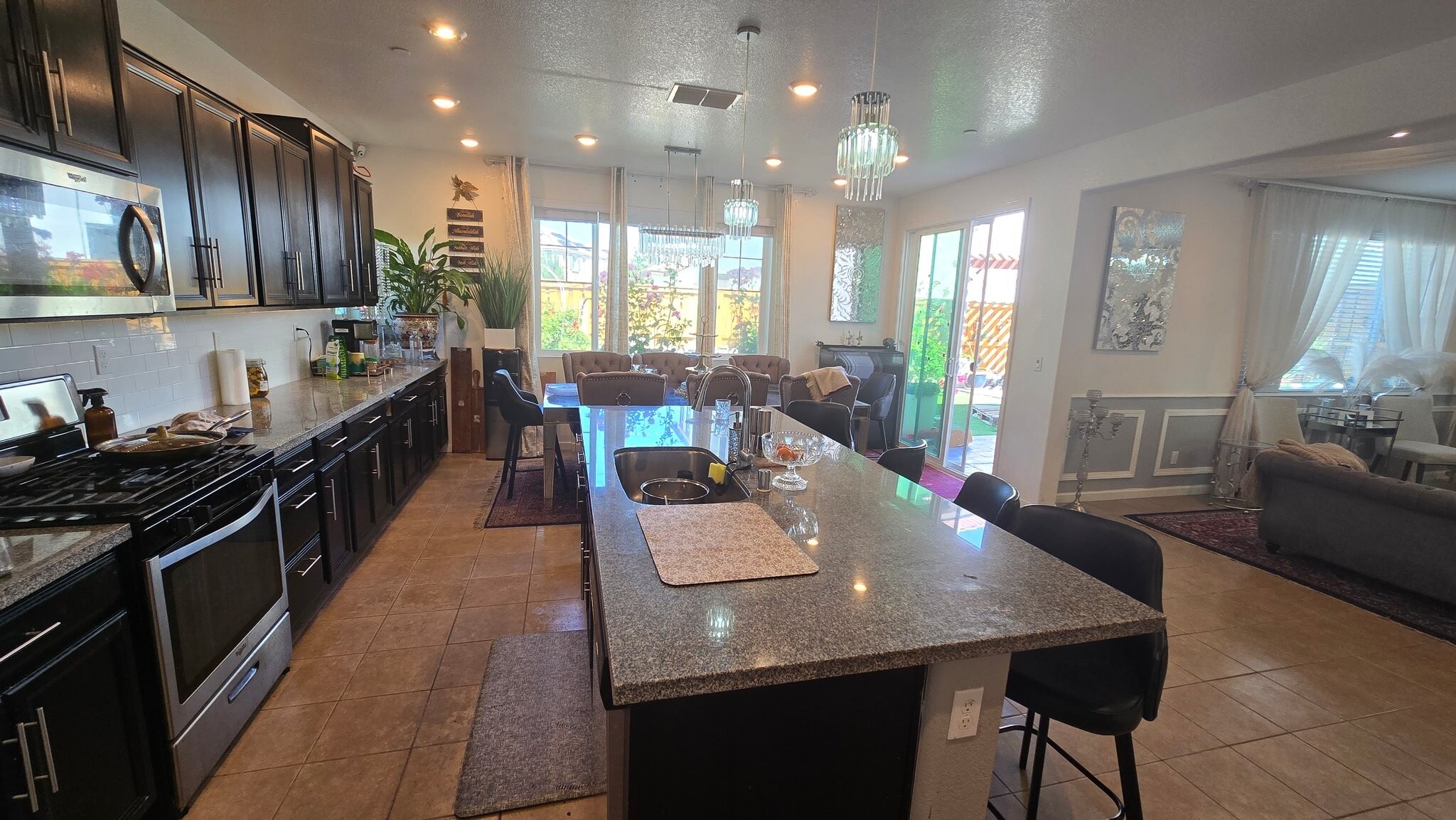 Building Photo - 3159 Tostalinda Dr