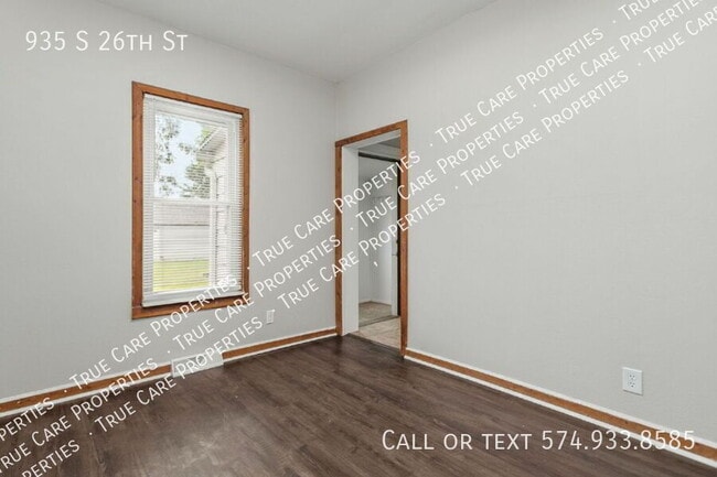 Building Photo - 935 S 26th St