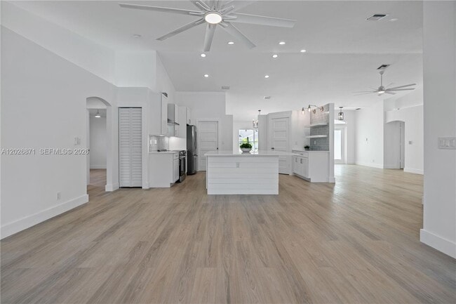 Building Photo - 5923 Loxahatchee Pines Dr