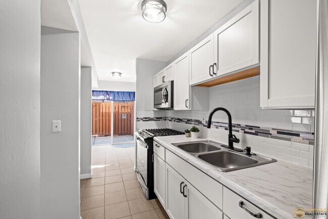 Building Photo - 31G Fernwood Dr